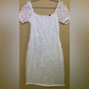 Windsor women’s white dress, M